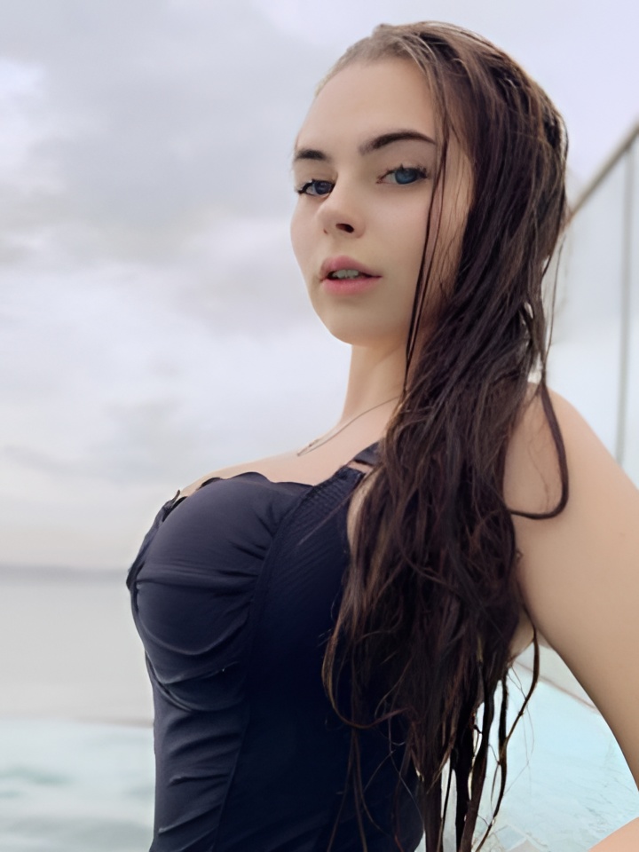 Камилла привлекательная девушка из Большой камень цена от 4000 руб