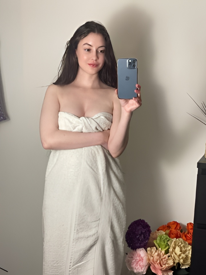 Ната привлекательная девушка из Большой камень цена от 1500 руб