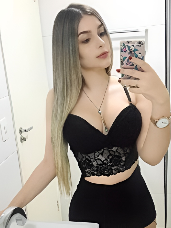 Снежанна привлекательная девушка из Большой камень цена от 10000 руб