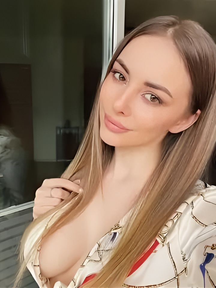 Юна привлекательная девушка из Большой камень цена от 1500 руб